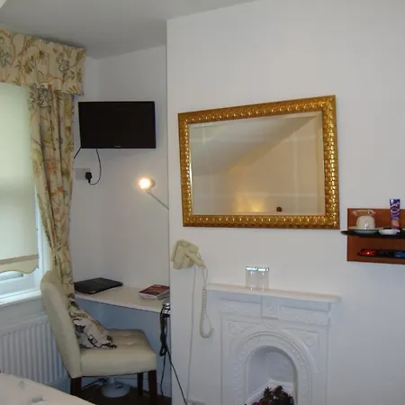 Sherwood - Bed and Breakfast Χαρογκέιτ